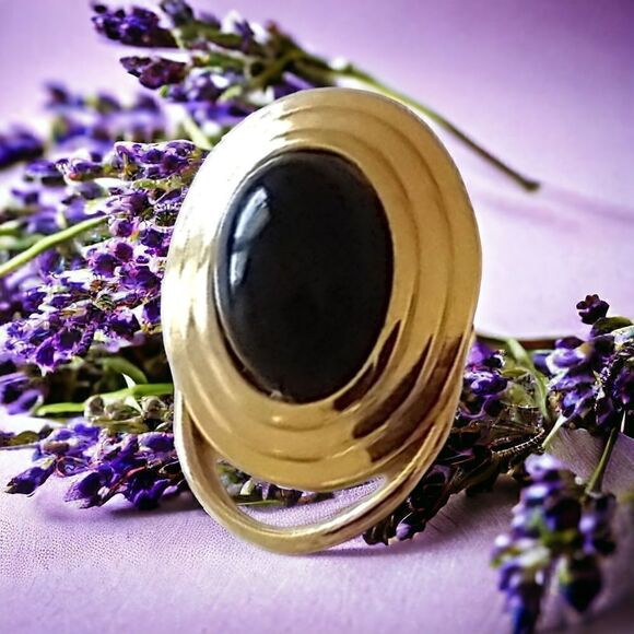 Vintage Scarf Clip Pin Black Acrylic Stone Gold Tone 80s 90s Retro MCM - Picture 1 of 14